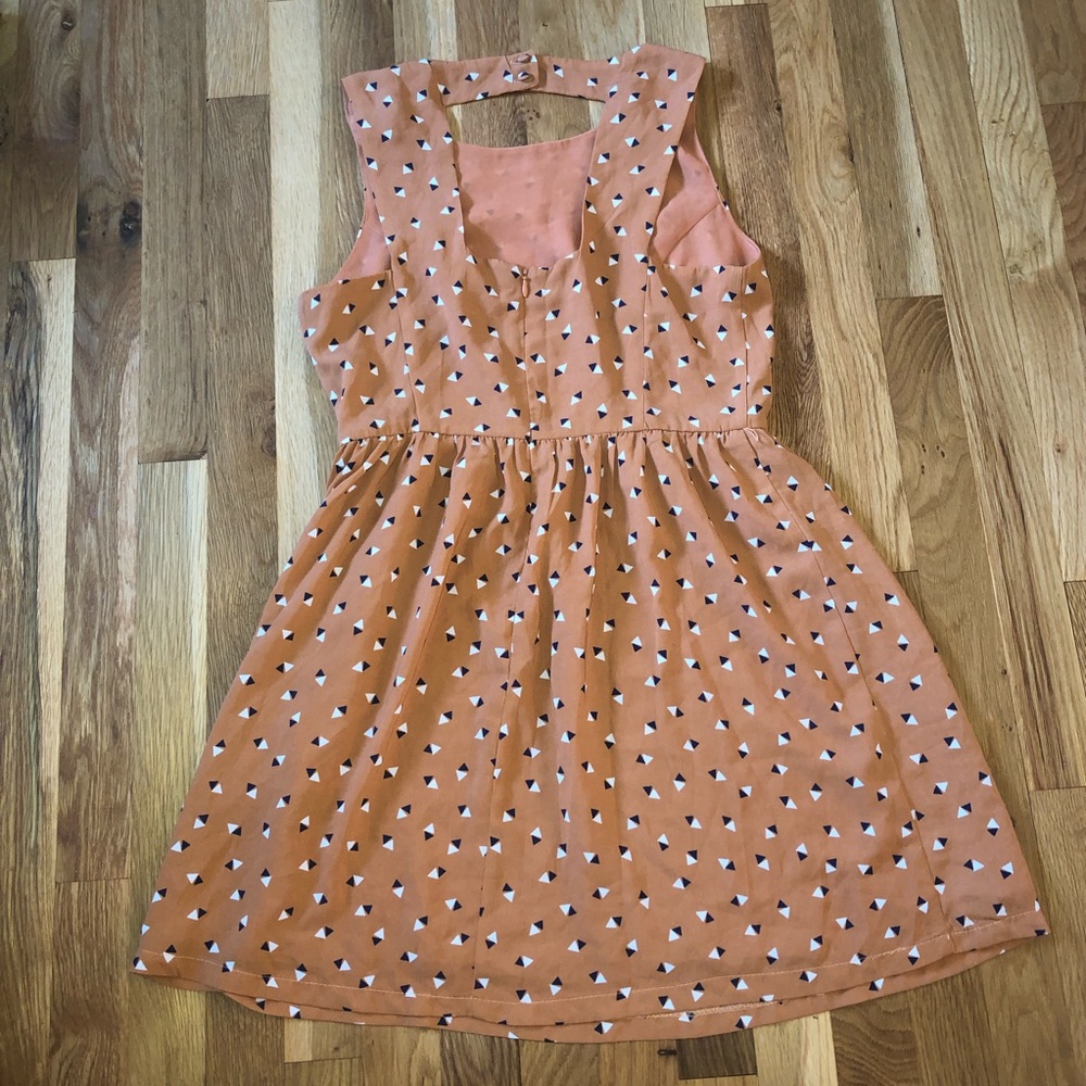 🍁 Beautiful Dress 🍁 - Picture 3 of 4